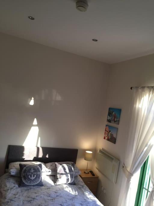 Converted Chapel Filey Floor To Ceiling Arch Window Eksteriør bilde